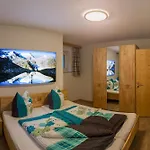 Ferienlodge Alpenkönigin - Stubaital Neustift im Stubaital