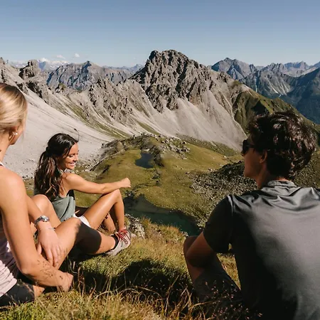 Luxalpine Haus Alpenkoenigin Mit Naturpanorama Gefuellt Mit Heilsamer Zirbenluft Neustift im Stubaital