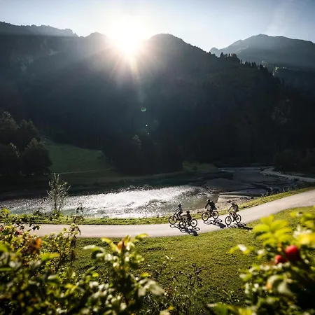 Luxalpine Haus Alpenkoenigin Mit Naturpanorama Gefuellt Mit Heilsamer Zirbenluft *