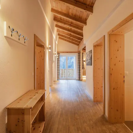 Luxalpine Haus Alpenkoenigin Mit Naturpanorama Gefuellt Mit Heilsamer Zirbenluft