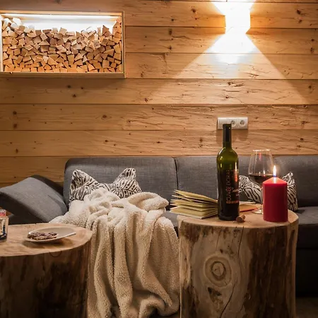 Ferienlodge Alpenkoenigin Vacation In Stubai Valley شقة *
